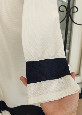 Beyaz sportif Fermuarlı  kapşonlu Uzun Ceketi - Görsel 4