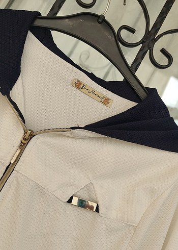 Beyaz sportif Fermuarlı  kapşonlu Uzun Ceketi - Görsel 3