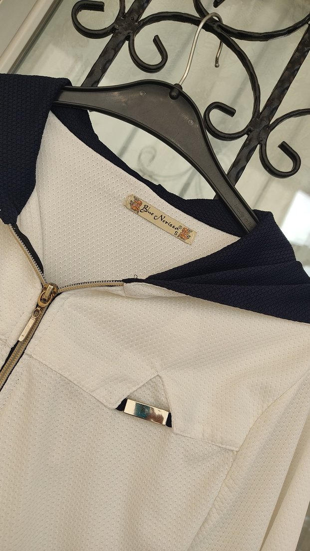 Beyaz sportif Fermuarlı  kapşonlu Uzun Ceketi - Görsel 3