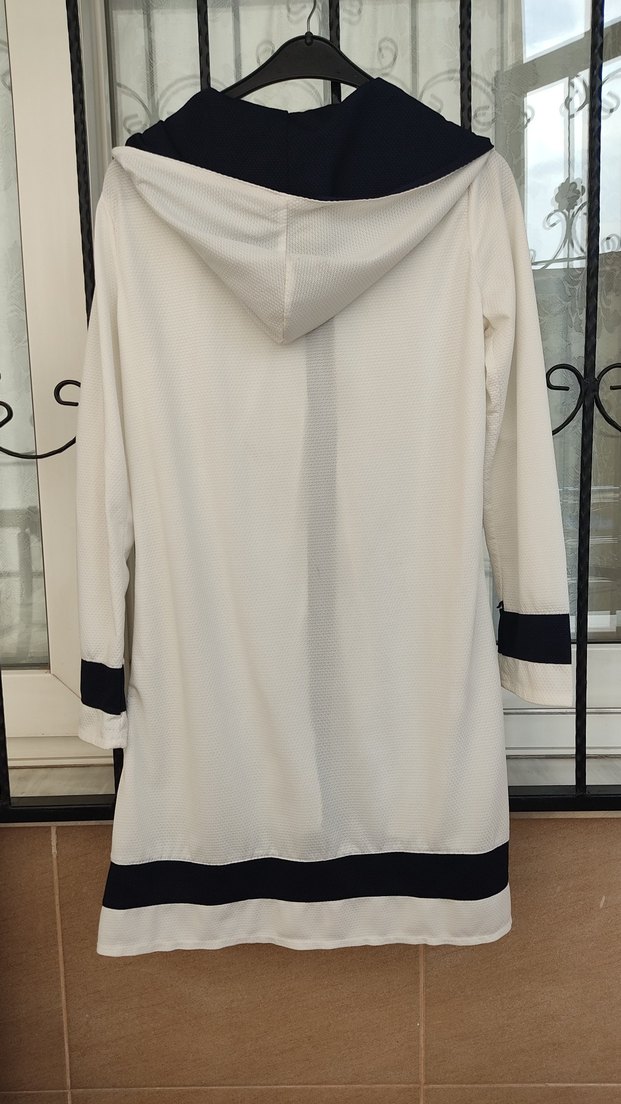 Beyaz sportif Fermuarlı  kapşonlu Uzun Ceketi - Görsel 2