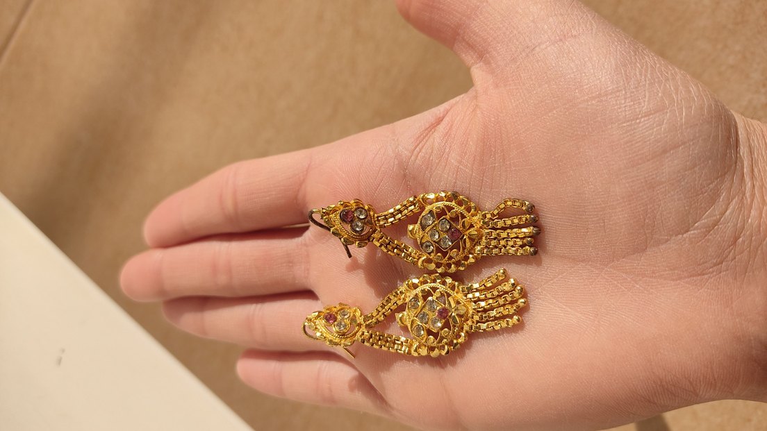 Altın Renkli Mini Püsküllü Vintage hint Küpe - Görsel 4