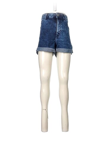 H&M Mini Şort %70 İndirimli.