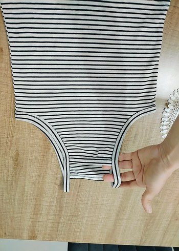 kare Yaka Zebra Desenli Emzirme Bodysuit