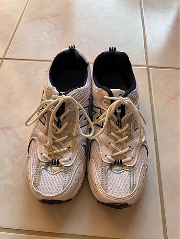 New Balance Ayakkabı