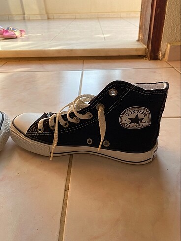 37 Beden siyah Renk Converse Ayakkabı