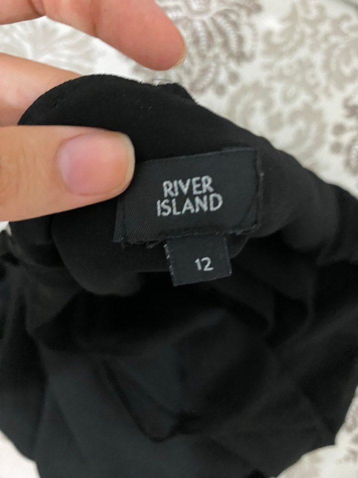 Siyah Askılı Sırt Detaylı Elbise - Görsel 3