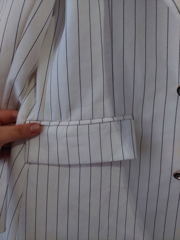 Çizgili Beyaz Kadın Uzun Blazer Ceket - Görsel 3