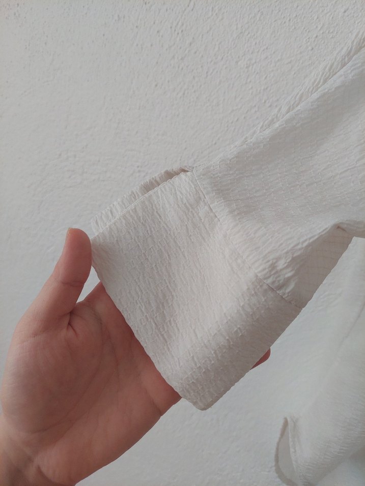 Beyaz Keten Düğmeli Kadın Gömlek - Görsel 2