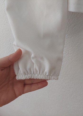 V Yaka Beyaz Kadın Pamuk Bluz - Görsel 4