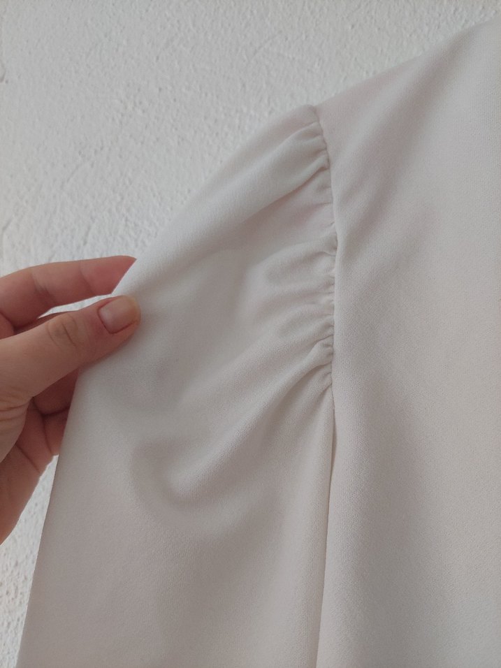 V Yaka Beyaz Kadın Pamuk Bluz - Görsel 3