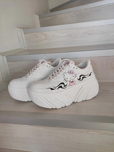 Hello kitty ayakkabı