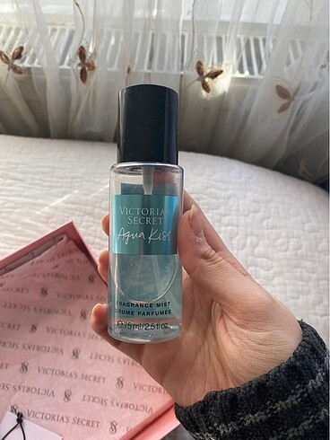 Victoria?s secret aqua kiss