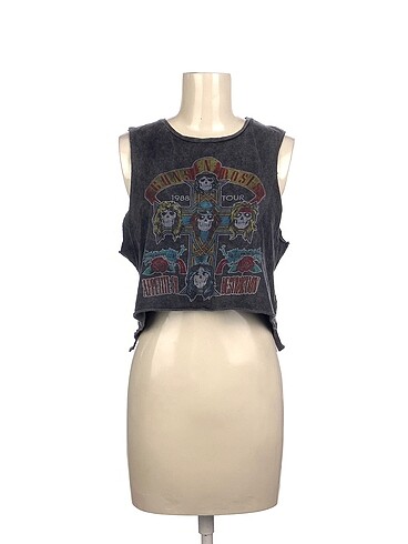 Pull and Bear Askılı %70 İndirimli.