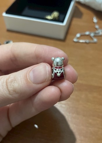 Boncuklu Gri Ayıcık Kadın Charm - Görsel 2