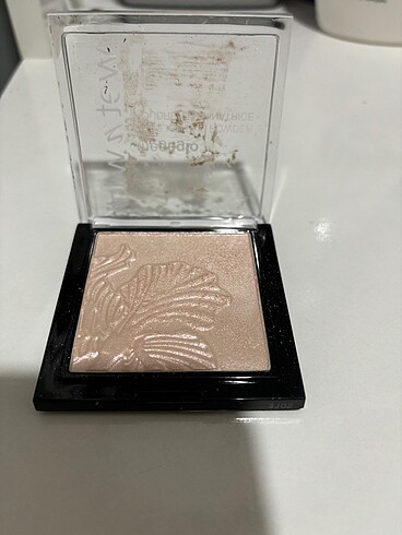 Wet n wild aydınlatıcı