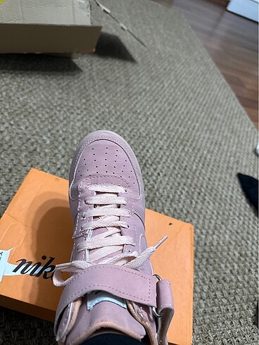 38 Beden Nike pembe spor ayakkabı