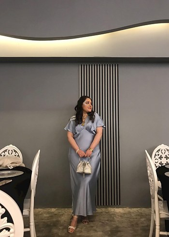 Zara Açık Mavi Midi V Yaka Saten Elbise