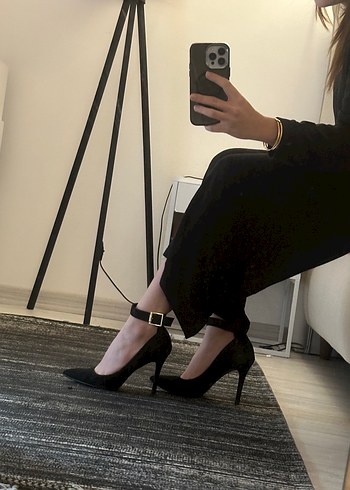 Siyah Süet Tokalı Stiletto Topuklu Ayakkabı - Görsel 5