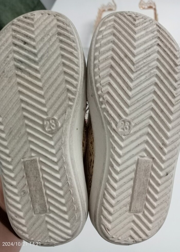 Pullu ayakkabı  - Görsel 2