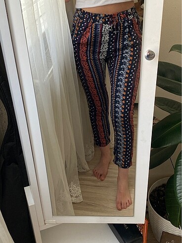 Bershka Bershka jogger pantolon desenli havuç kalıp