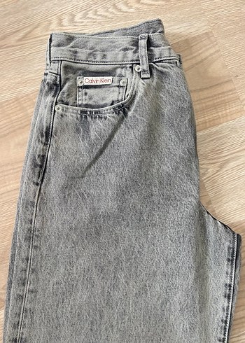 Calvin Klein Gri Düğmeli Bol Kesim Kot Pantolon - Görsel 4