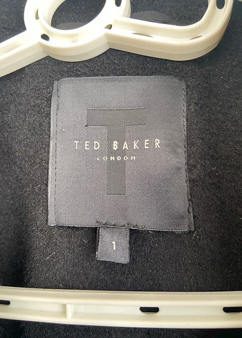 Siyah Çift Düğmeli Kaban - Görsel 4