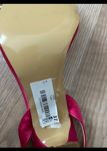 Pembe Taşlı Fiyonk Detaylı Yüksek Topuklu - Görsel 3