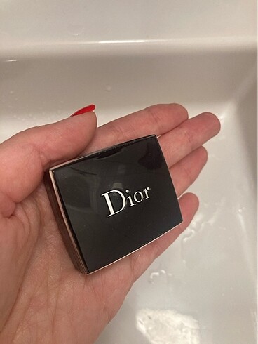  Beden Dior allık