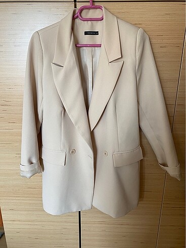 Trendyolmilla bej astarlı blazer ceket