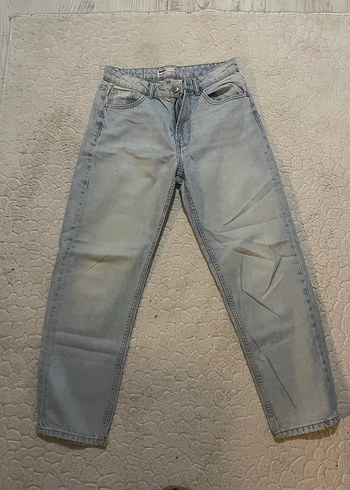 Bershka Acik Mavi Rahat Kesim Jean
