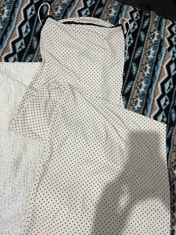 Beyaz Puantiyeli uzun elbise - Görsel 3