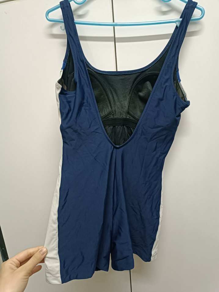 Mavi ve Gri Kadın Spor Mayo - Görsel 4