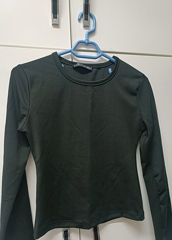 Siyah Uzun Kollu Crop Top - Görsel 3