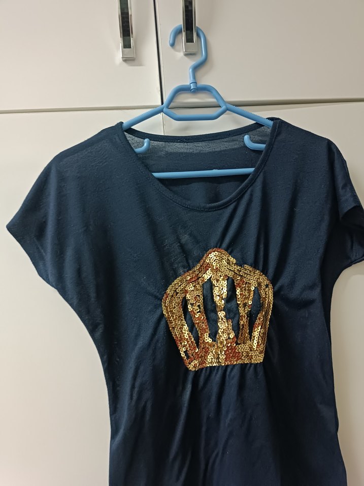 Payetli Altın Taç Desenli Kısa Kollu  Tişörtü - Görsel 3