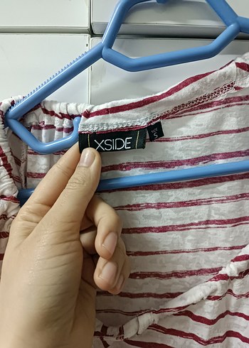 Kısa Kollu V Yakalı Kırmızı Tişörtü - Görsel 4