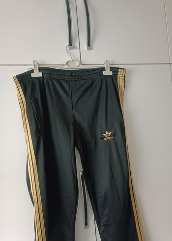 Altın Şeritli Siyah Kadın Eşofman Altı - Görsel 3