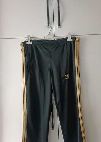 Altın Şeritli Siyah Kadın Eşofman Altı - Görsel 2