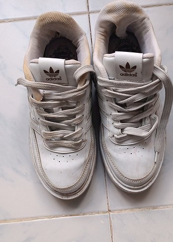 37 Beden Adidas Beyaz Minimalist Kadın Spor Ayakkabı