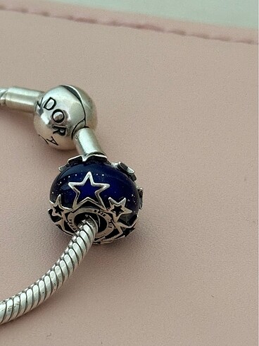 Beden Pandora charmlı bileklik