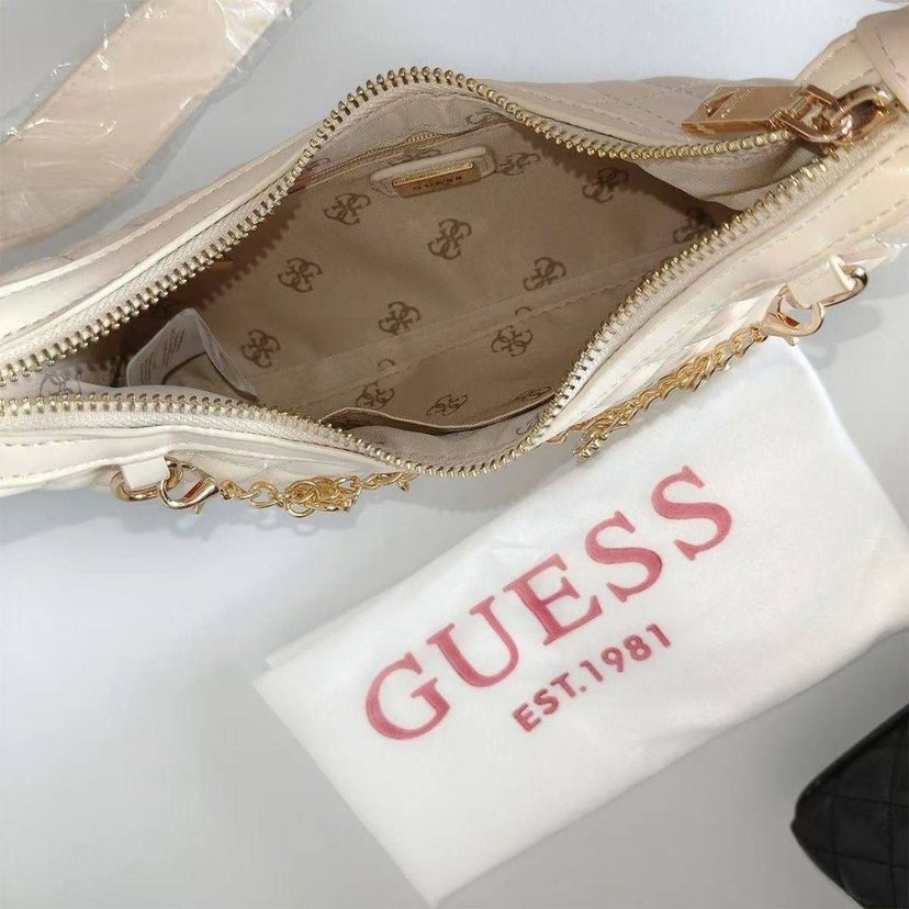 Zincir Detaylı Beyaz Deri Kadın Çanta - Görsel 2