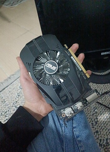 Asus Asus AMD Radeon RX 550 (BU FİYAT KAÇMAZ)