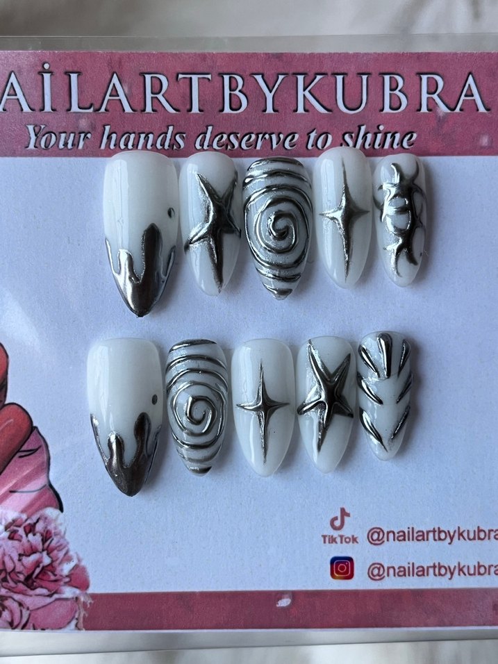 Beyaz Gri Desenli Tırnak Süsü - Görsel 2