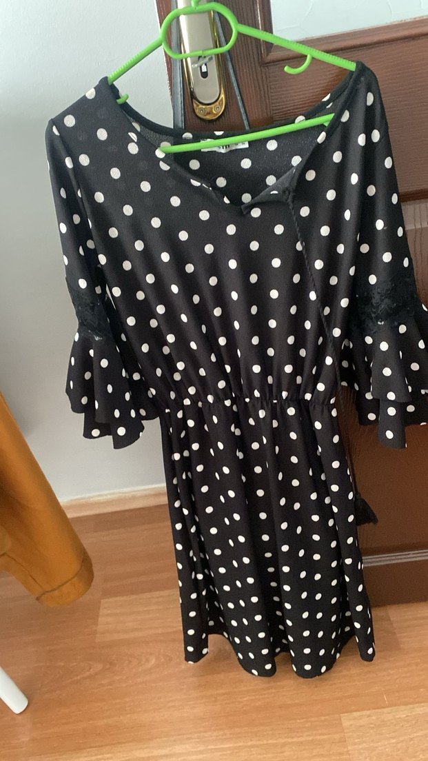 Puantiye Desenli Siyah Midi Elbise - Görsel 2