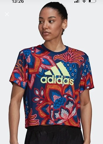 Kadın Çok Renkli Desenli Kısa Kollu Tişört#adidas