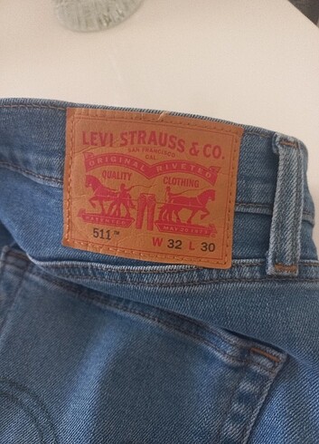 Levis 