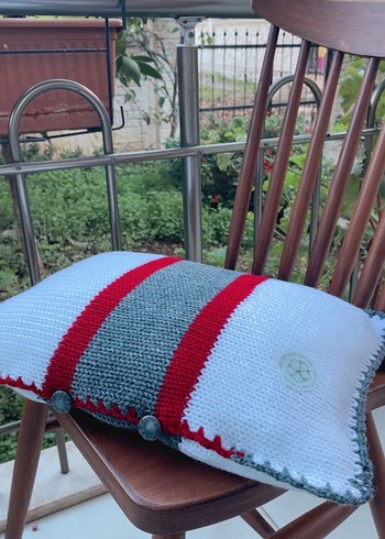 Kırmızı ve Gri Bohem Örgü Yastık - Görsel 4