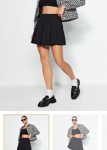 Piliseli Siyah Mini Etek - Görsel 3