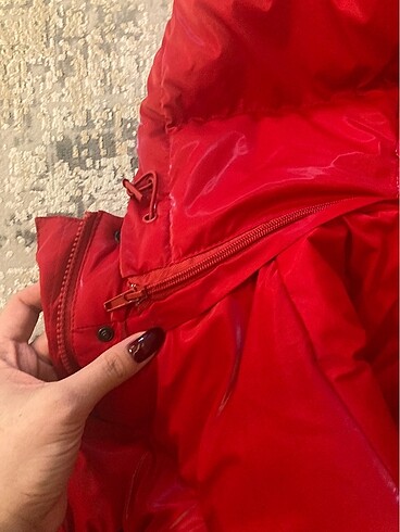 l Beden kırmızı şişme mont