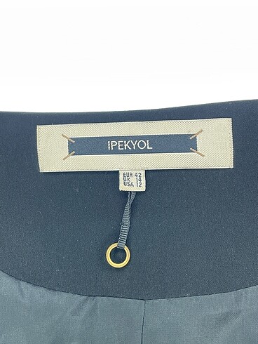 42 Beden siyah Renk ipekyol Blazer %70 İndirimli.