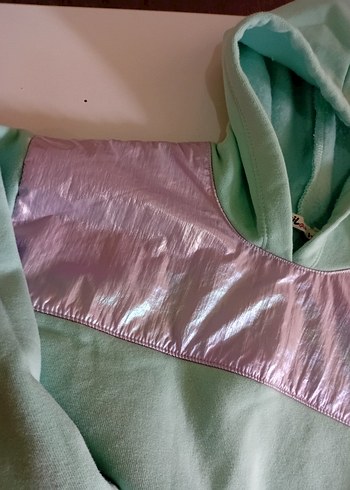 Kız Çocuk Yeşil Kapüşonlu Sweatshirt - Görsel 2